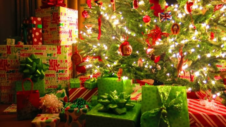 24 Fantastic Christmas Gift Ideas for Kids – With a Financial Theme