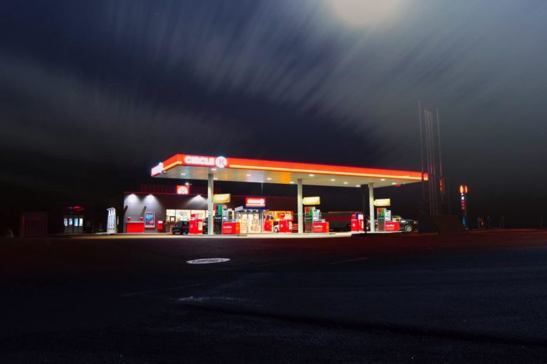 5 Steps to Starting a Drive-Through Gas Station Business [Examples Included]